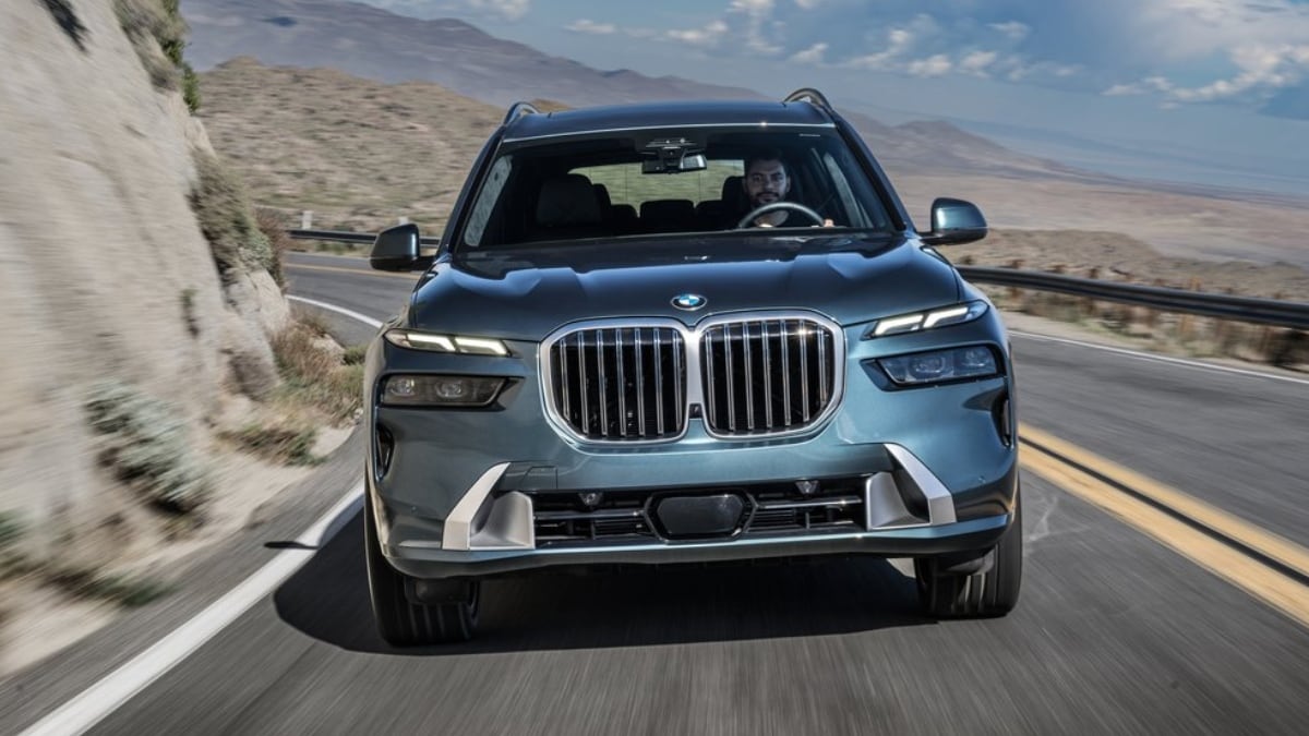 Bookings for this flagship German luxury SUV are now open online on the company’s official website and across all BMW dealerships in the country. Its deliveries will commence in March this year. 
