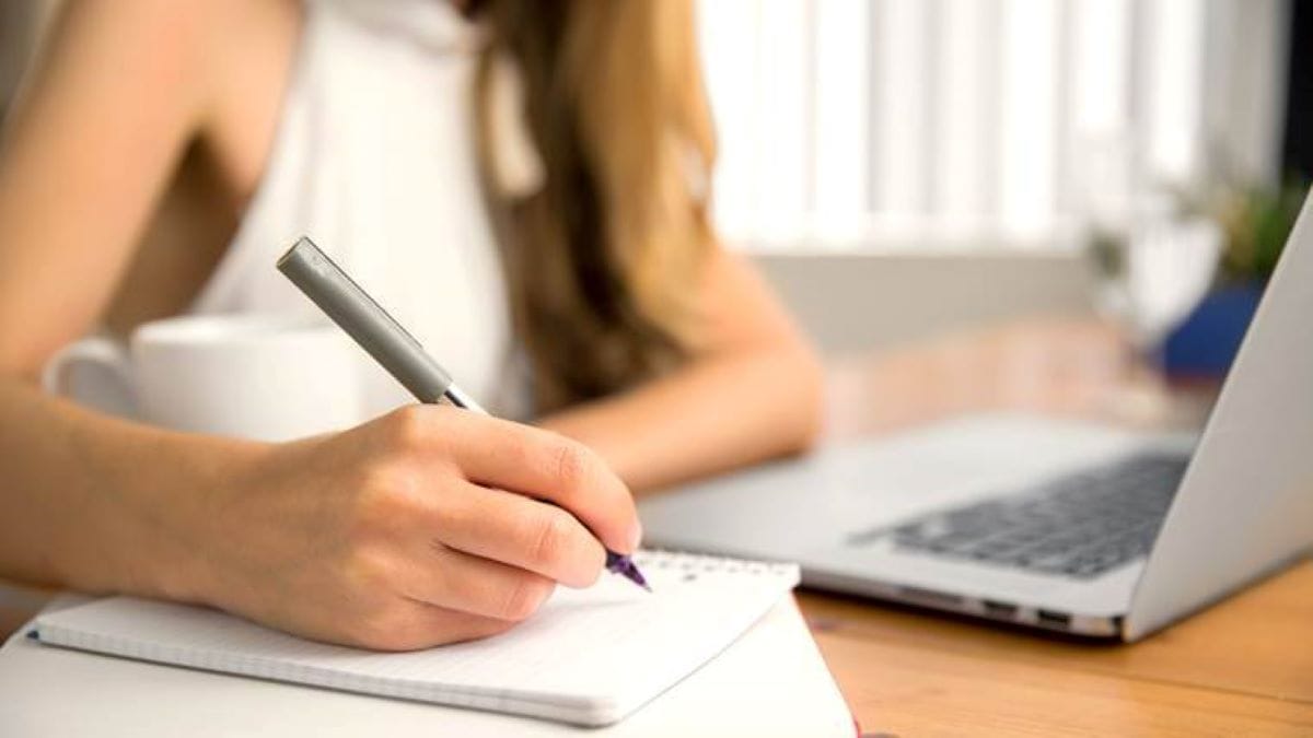 The platform claims to partner with more than 100 coaching institutes across India.