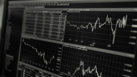 Mcap of 7 of top-10 most valued firms jump over Rs 1 lakh crore; TCS, Infosys sparkle Mcap of 7 of top-10 most valued firms jump over Rs 1 lakh crore; TCS, Infosys sparkle