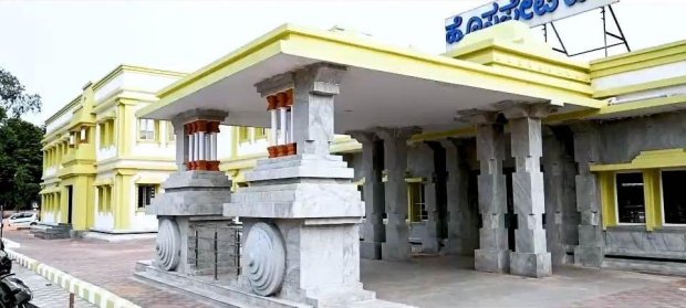 Karnataka’s Hosapete railway station gets facelift, new VIP lounge, food court built – Check pictures here