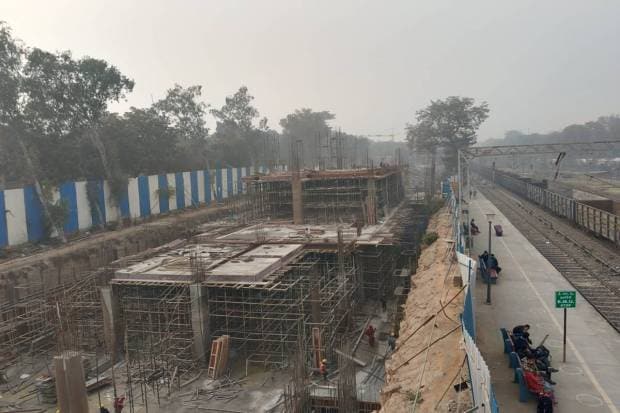 Safdarjung railway station is a small railway station in the Safdarjung area of the national capital. Its code is DSJ. The station is part of the Delhi Suburban Railway and consists of three platforms. (Image: Twitter-Ministry of Railways)
