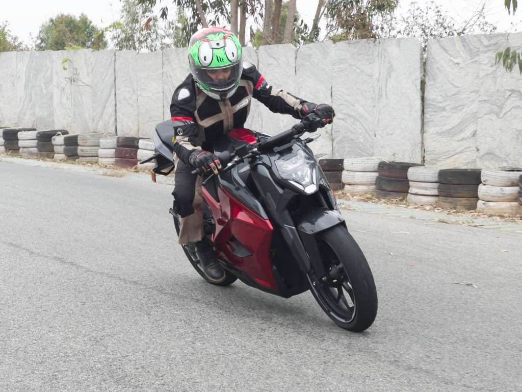 Ultraviolette F77 Review – Two-wheeled EV spaceship 