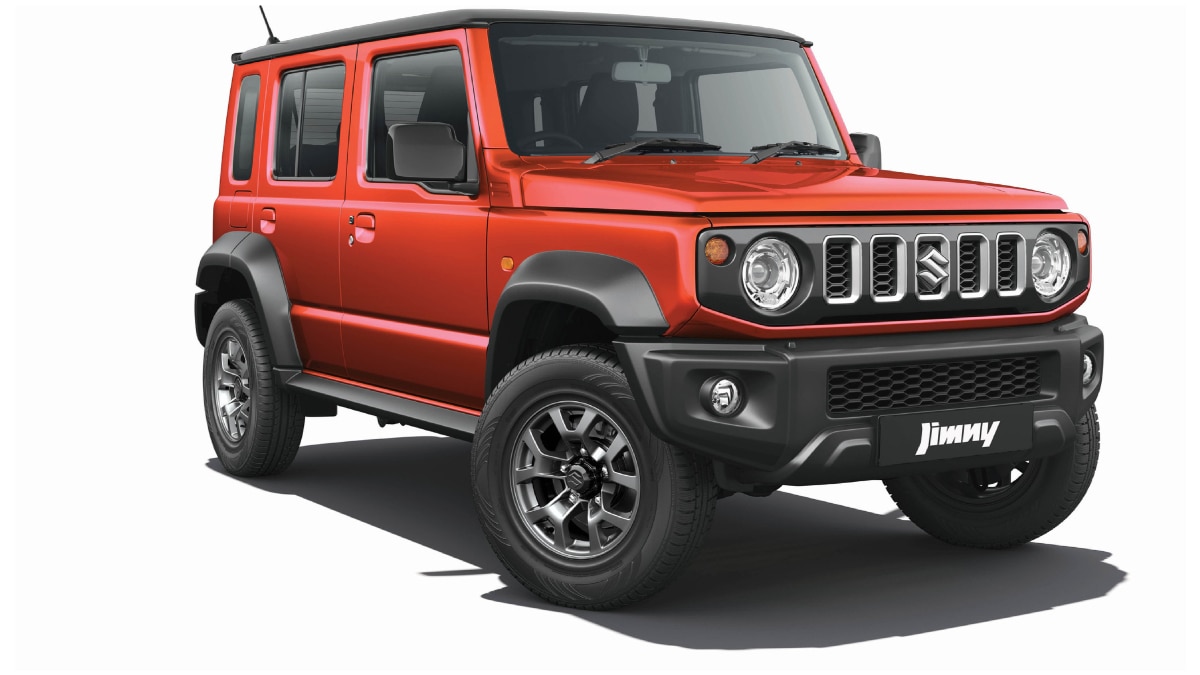 Finally, we have the Sizzling Red paint scheme of the Jimny that comes with a Bluish Black roof.