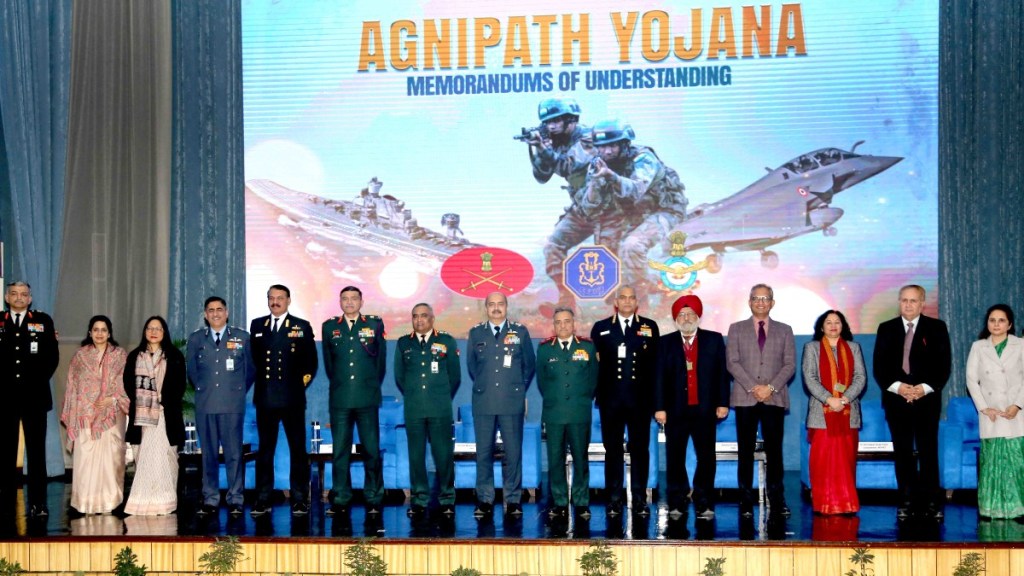 Defence Ministry inks MoU with Education and Skill Development Ministries to facilitate education of Agniveers while in service Defence Ministry inks MoU with Education and Skill Development Ministries to facilitate education of Agniveers while in service