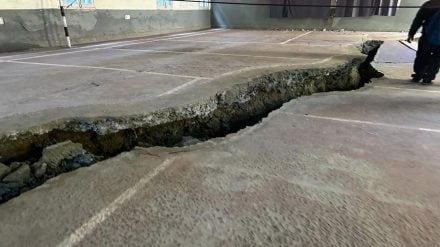 Cracks at a house in the Joshimath of Chamoli district of Uttarakhand. Cracks started appearing in the houses due to landslides causing panic spread in the whole city. (PTI Photo)
