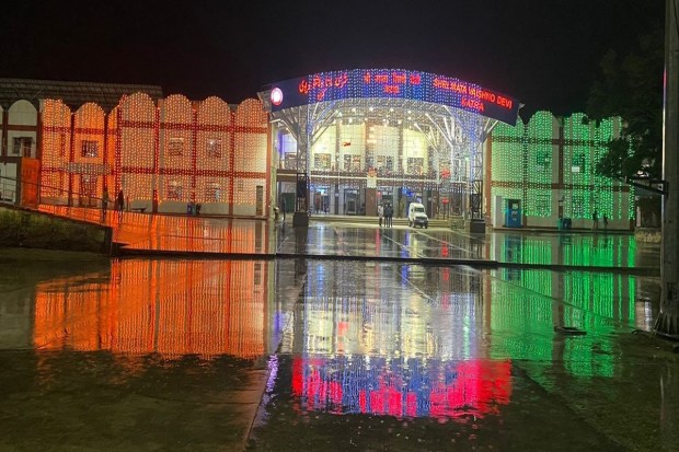 Shri Mata Vaishno Devi Katra Railway Station decorated with tricolor light (Image: Twitter/ Northern Railway)