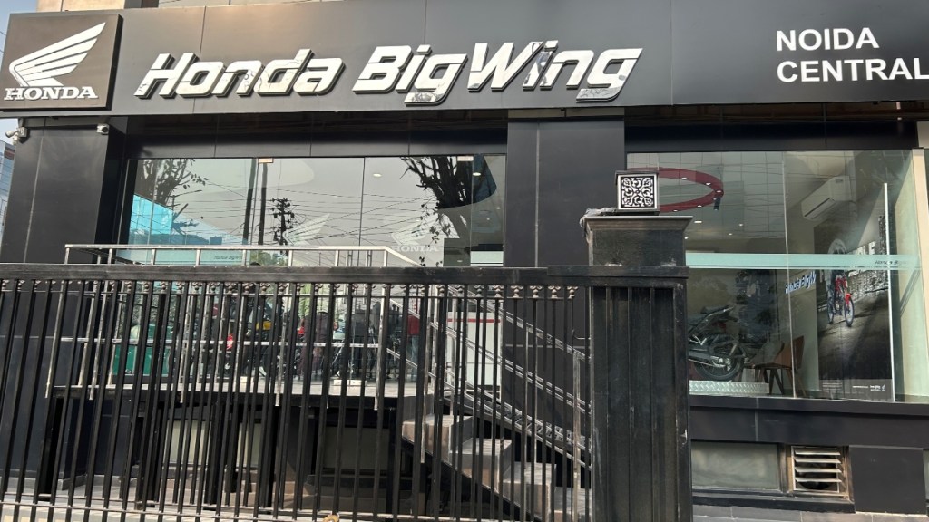 Honda Motorcycle and Scooter India inaugurates BigWing outlet in Noida