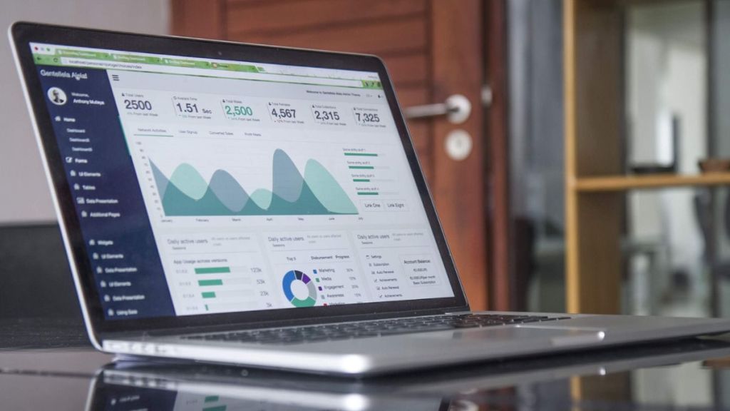 With the movement towards increasing internet usage, the US advertising industry is undergoing rapid digital transformations (Image source: Unsplash)