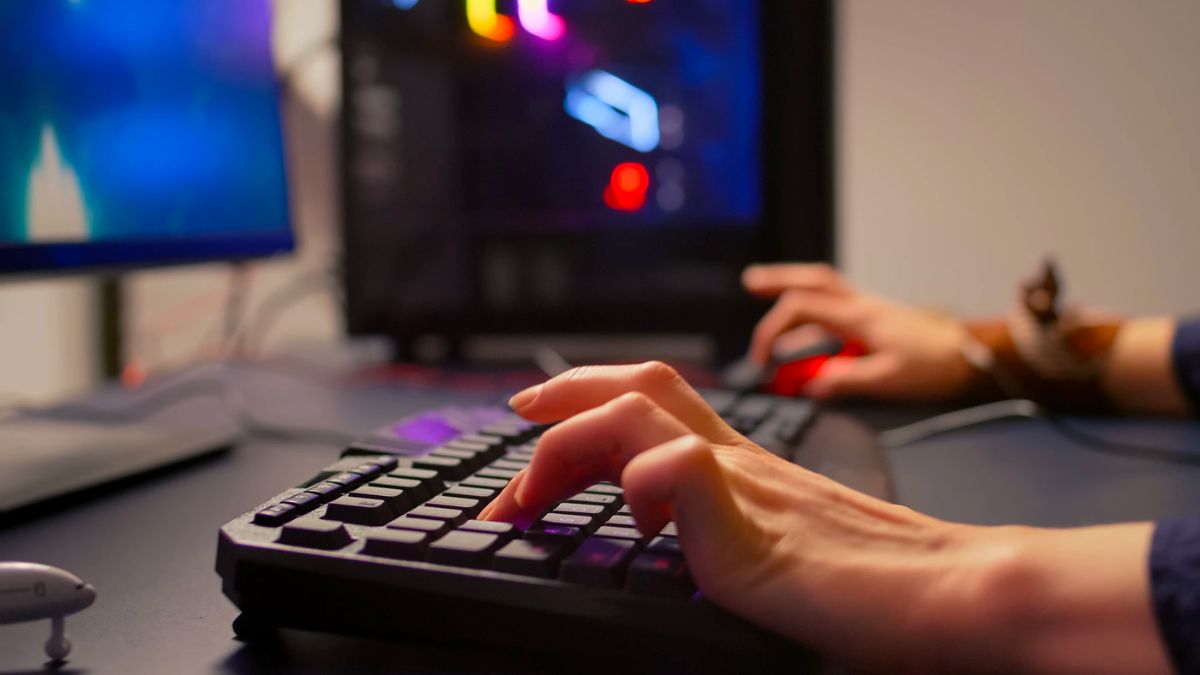 State governments including the governments of Karnataka, Kerala, and Tamil Nadu, had sought to ban online skill games, confusing them with gambling (Image source: Freepik)