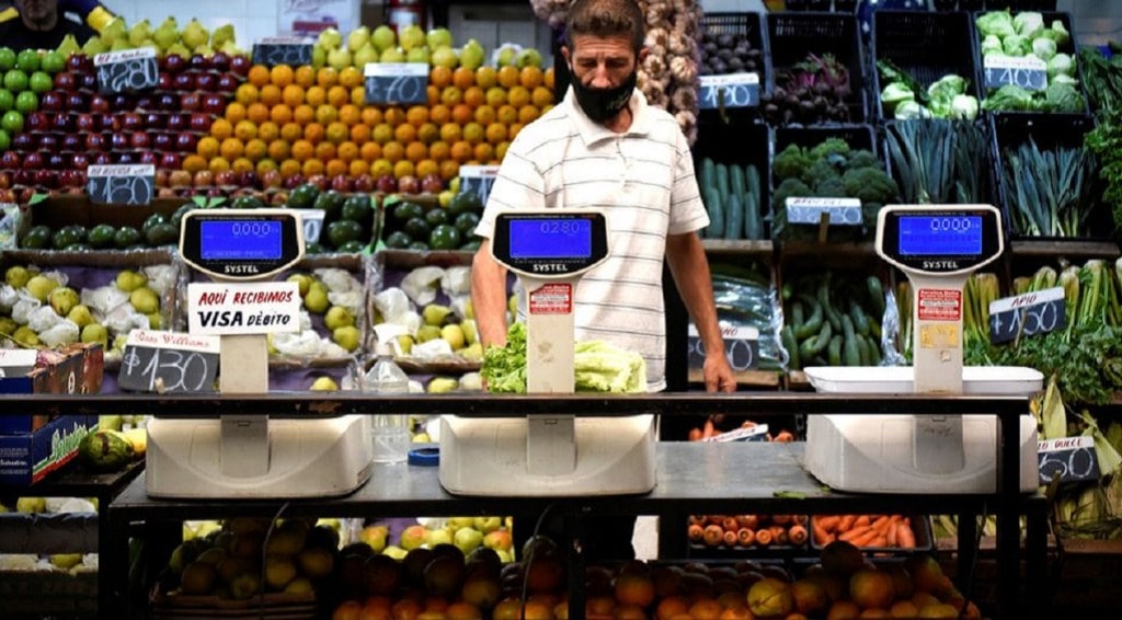 economy, global economy, inflation, economic growth, IMF, policymakers, forecast, geo-economic fragmentation, household savings