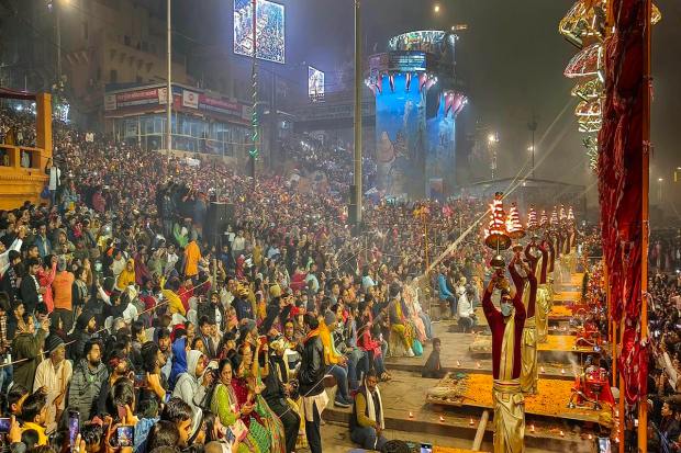 The New Year began in Varanasi on Sunday with the traditional "Ganga aarti." This practice, which is a daily affair, was conducted at the Assi Ghat. People from various parts of the city gathered to watch the aarti. The priests and other staff members of the temples who perform daily rituals dedicated to the river Ganga performed the aarti with enormous deepams, which are meant to represent the sacred river. 