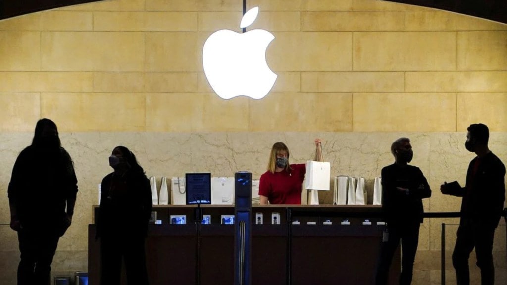 Apple India is hirng for retail outlets
