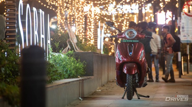 bajaj chetak range and charging