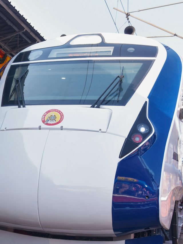 Vande Bharat Express b/w Secunderabad & Visakhapatnam