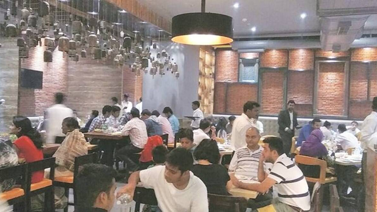 quick service restaurants, Inflation, dining out, EMIs, pentup demand quick service restaurants, Inflation, dining out, EMIs, pentup demand
