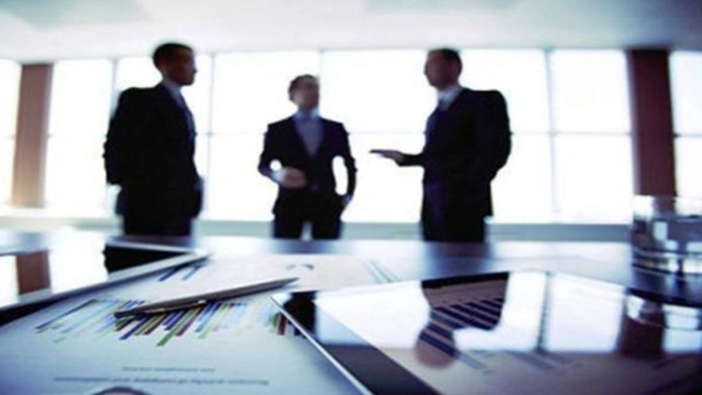 l CALL FOR CAUTION Top IT firms entering a weak phase