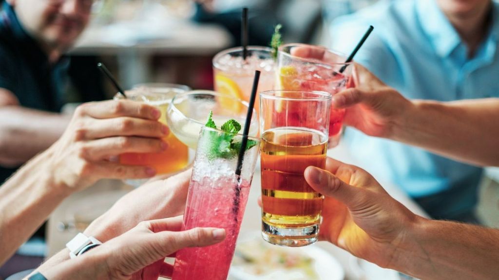 liquor, liquor sale, sale on December 30, 31