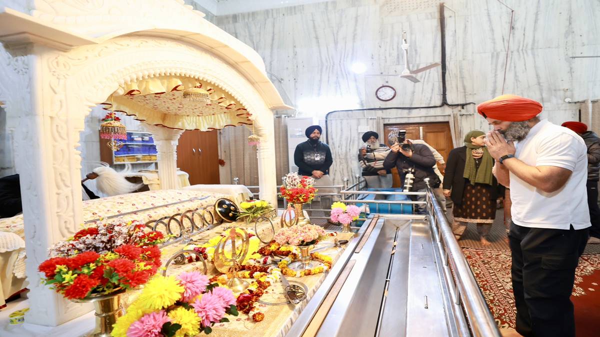 rahul gandhi at Fatehgarh Sahib gurdwara rahul gandhi at Fatehgarh Sahib gurdwara