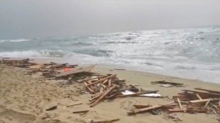 migrant shipwreck, migrant shipwreck in italy, migrant shipwreck death