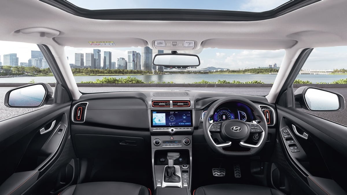 Features include a 10.25-inch touchscreen infotainment system with Android Auto, Apple CarPlay and connected car tech, a panoramic sunroof, etc. 