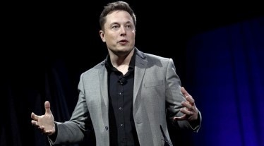 Elon Musk, Tesla, Twitter, Tesla stock, net worth, world's richest person, fortune, Bernard Arnault, workforce, layoff, cost cutting, Bloomberg Billionaires Index