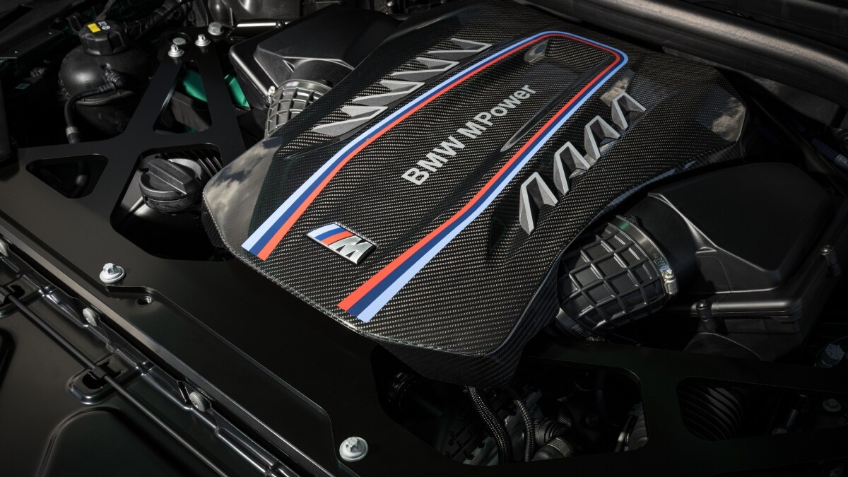 The mammoth internal combustion engine is paired with a small 48-volt mild-hybrid system adding 12bhp to the overall power.