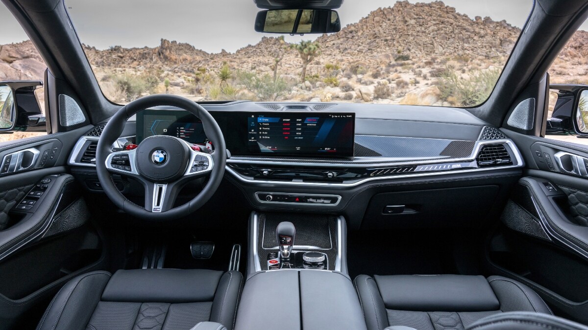 Also to be found on the standard equipment list are M multifunction seats, knee pads, fine-grain Merino full leather trim and the Harman Kardon surround sound system.