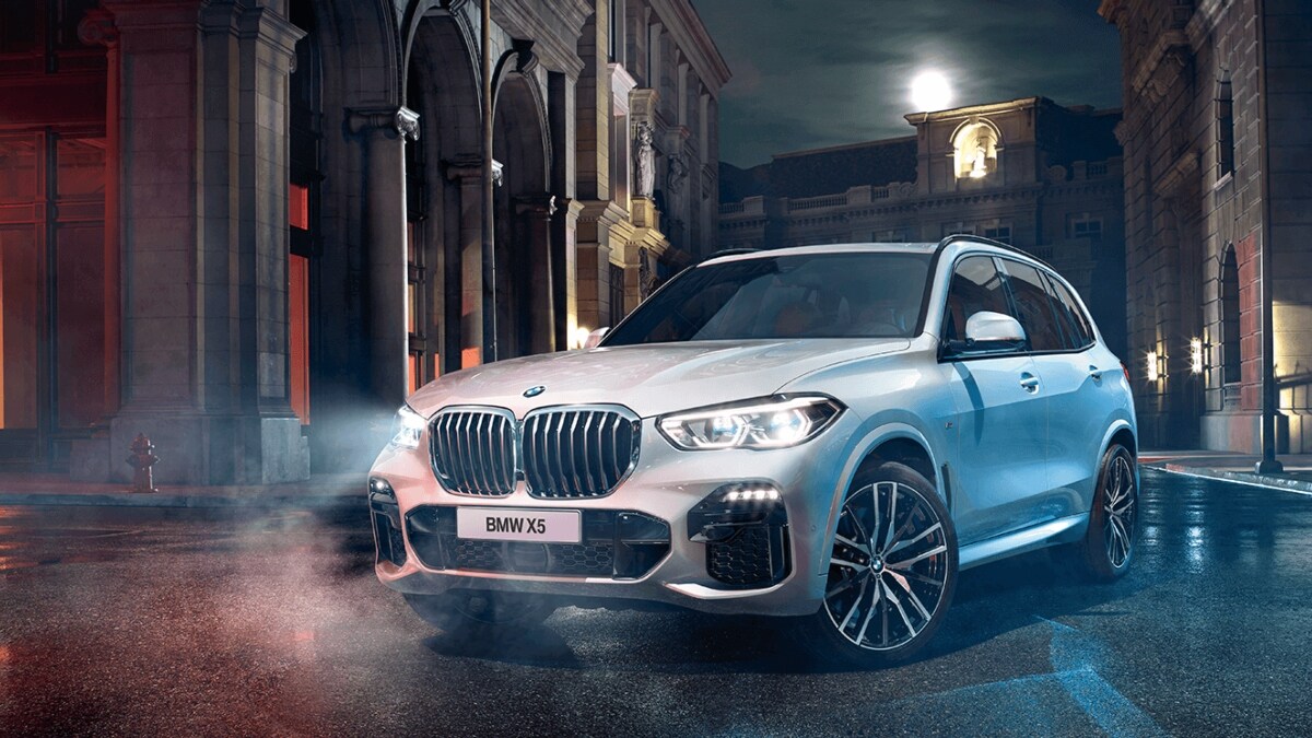 The only SUV in her collection is a BMW X5 priced around Rs. 98 lakh that she used in the early phase of her career. Kiara’s BMW X5 is powered by a 3.0-litre six-cylinder that churns out 261 bhp of peak power and 620 Nm of torque.
