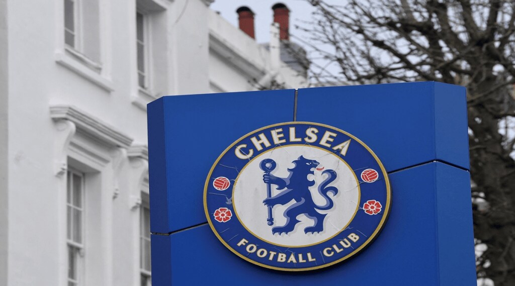 Chelsea supporters have been forced to study the art of amortization regarding the legibility of their spending habits and contract lengths