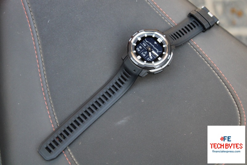 Garmin Instinct Crossover