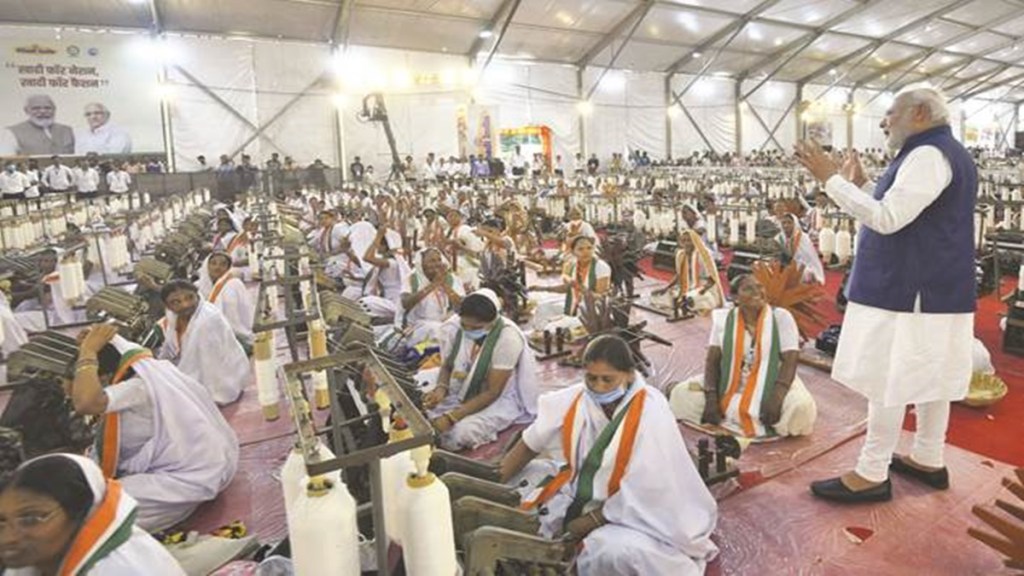 MSME, SME, small business, Khadi, cotton weavers, handloom, KVIC, Khadi and Village Industries Commission, income, wages, weavers wages, Swadeshi, PM Modi, Khadi workers, artisans, MSEs, SMBs, employment, economy