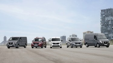 Nissan CV