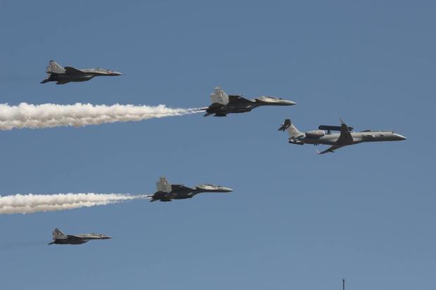 Rajnath Singh has called upon Indian and global industry leaders to design, develop and manufacture cutting-edge products, using critical technologies, within the country.
 (Pic Courtesy: Ministry of Defence)