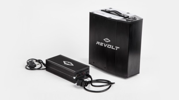 revolt rv400 battery