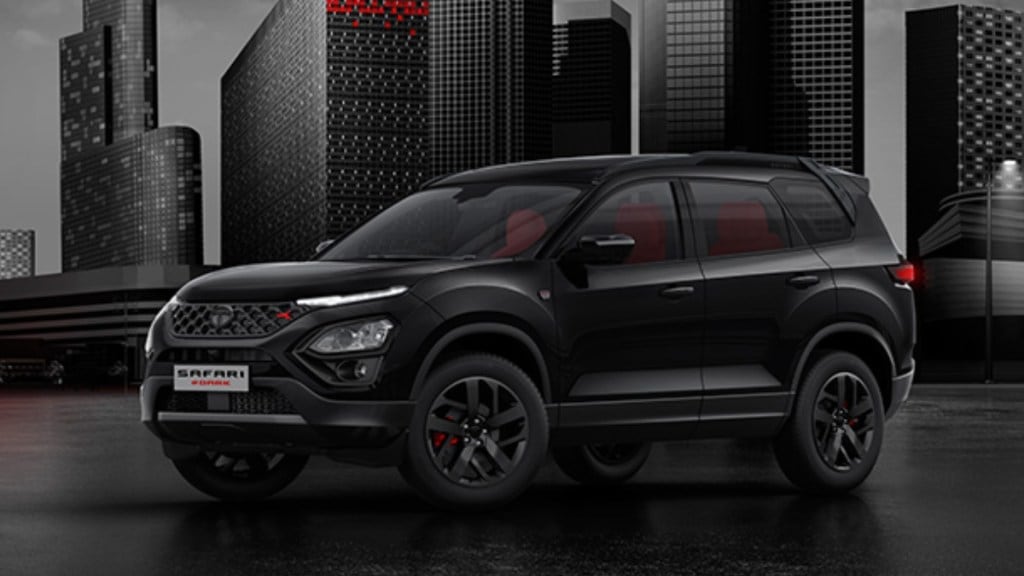 Tata Safari Red Dark edition