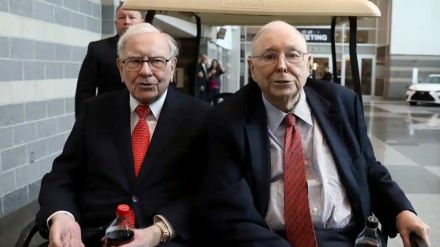 Charlie Munger, Warren Buffet, Berkshire Hathaway Charlie Munger, Warren Buffet, Berkshire Hathaway