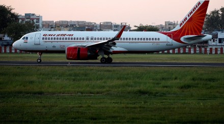 air india, vistara, merger, CEO Campbell Wilson, full-service carrier, Tata Group, airline, CCI clearance, Singapore Airlines, domestic carrier