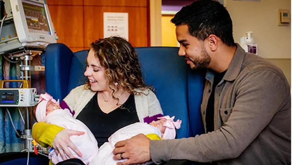 Britney Alba and her husband were blessed with MoMo twins 
(Twitter/ UAB)