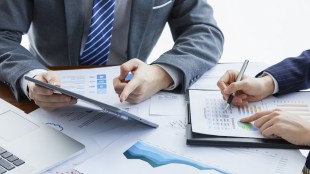 CFO, financial risk, CFO optimism index, short term funds, balance sheet, funding needs, cash flow, profitability