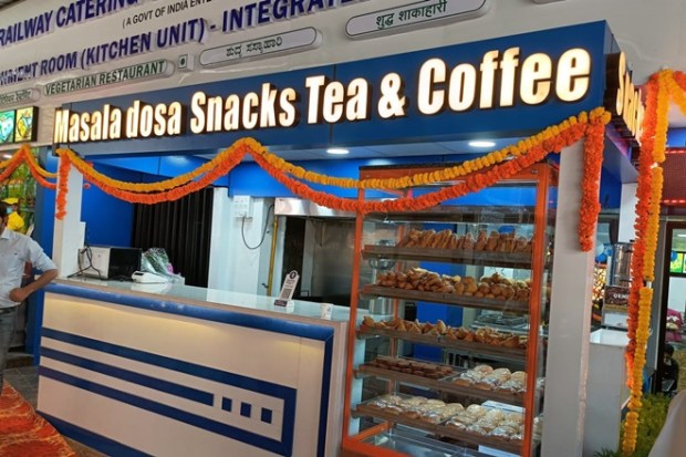 KSR Bengaluru Station beckoning you for sumptuous meals on board – See PICS