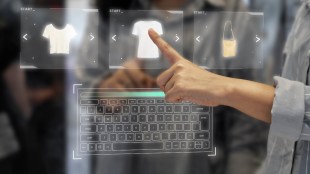 blockchain, retail industry, technology, supply chain, digitization, data ownership, consumer data, loyalty program, digital rewards, counterfeiting, payment methods, inventory