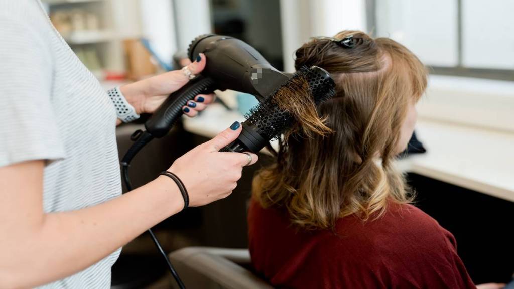 Valentines Day, Marianna Mukuchyan, Valentines Day hair guide, how to get ready on Valentines Day, Marianna Mukuchyan hair guide, who is Marianna Mukuchyan, Marianna Mukuchyan hair care, dyson, dyson hair guide