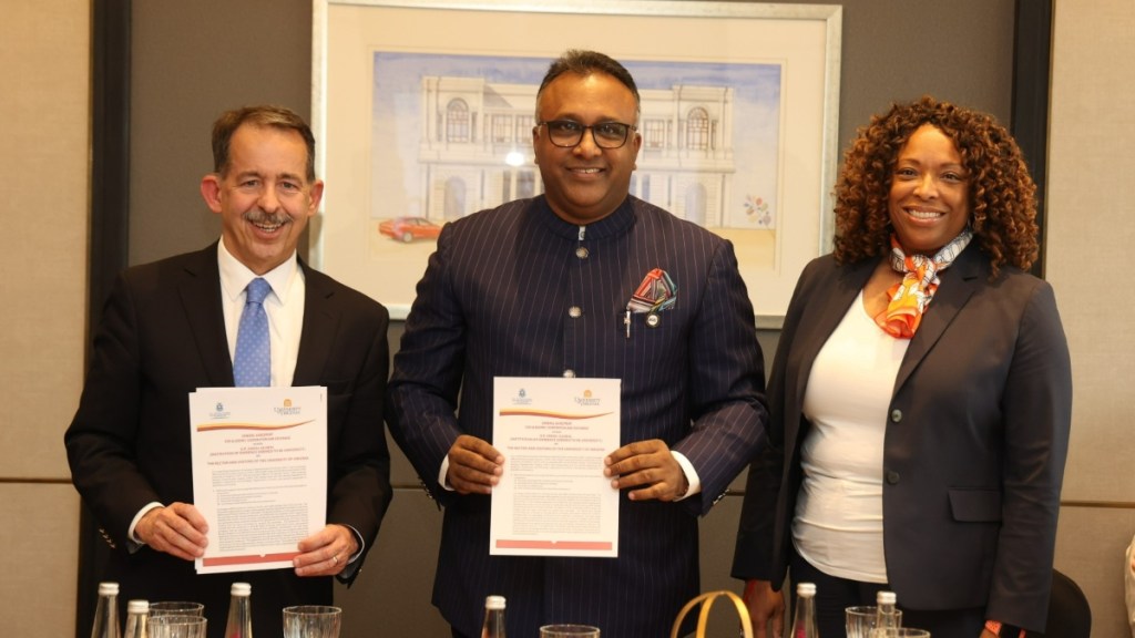 Students who choose to enrol in dual-degree programmes will receive a combined degree.