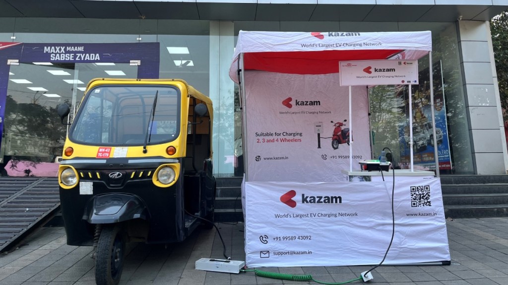 Mahindra last mile mobility sets up 3-wheeler EV charging stations
