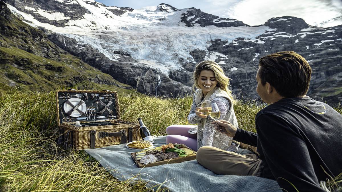 New Zealand, New Zealand travel, New Zealand romantic trip, New Zealand romantic experiences, Valentines Day, New Zealand getaway, New Zealand travelNew Zealand, New Zealand travel, New Zealand romantic trip, New Zealand romantic experiences, Valentines Day, New Zealand getaway, New Zealand travel