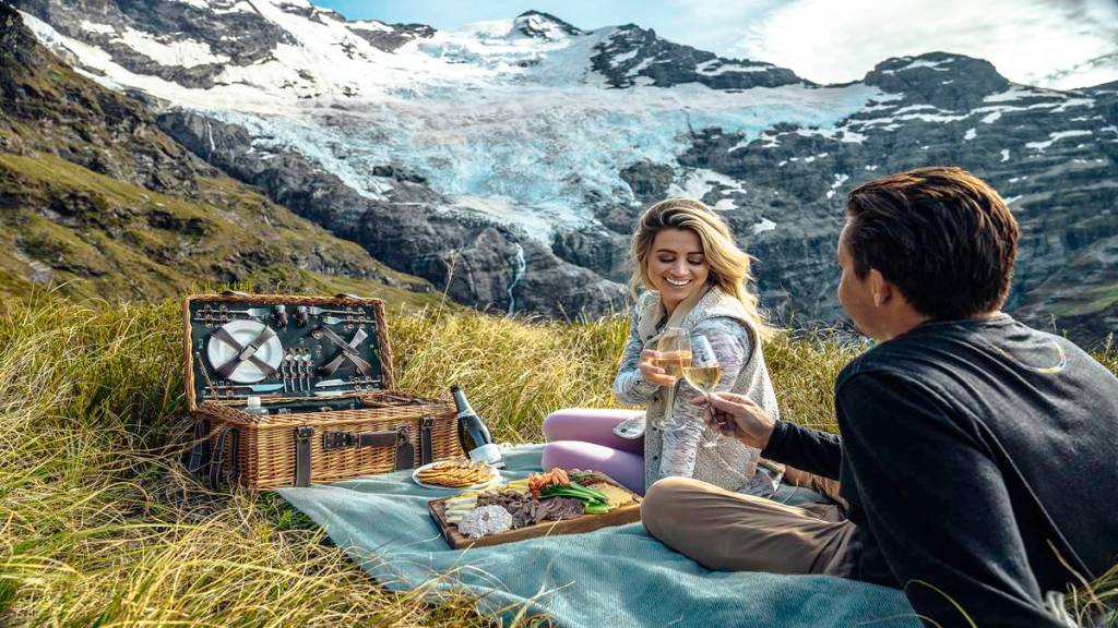 New Zealand, New Zealand travel, New Zealand romantic trip, New Zealand romantic experiences, Valentines Day, New Zealand getaway, New Zealand travelNew Zealand, New Zealand travel, New Zealand romantic trip, New Zealand romantic experiences, Valentines Day, New Zealand getaway, New Zealand travel