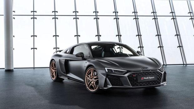 neymar audi r8 v10