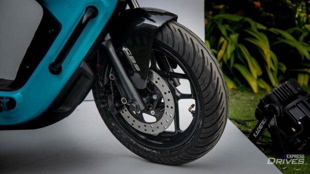 The e-scooter gets telescopic front forks and 14-inch wheels at both ends.