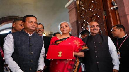 New Delhi: Union Finance Minister Nirmala Sitharaman with Ministers of State Bhagwat Kishanrao Karad and Pankaj Chaudhary and officials poses for photographs on her arrival at Parliament for the presentation of the Union Budget 2023-24, in New Delhi, Wednesday, Feb. 1, 2023. Sitharaman will be presenting her fifth Union Budget. (PTI Photo/Kamal Kishore) (PTI02_01_2023_000027B)