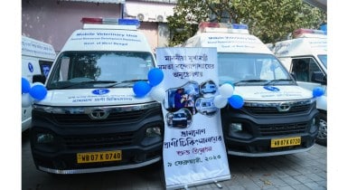 Tata Motors delivers 218 Winger veterinary vans to the Government of West Bengal